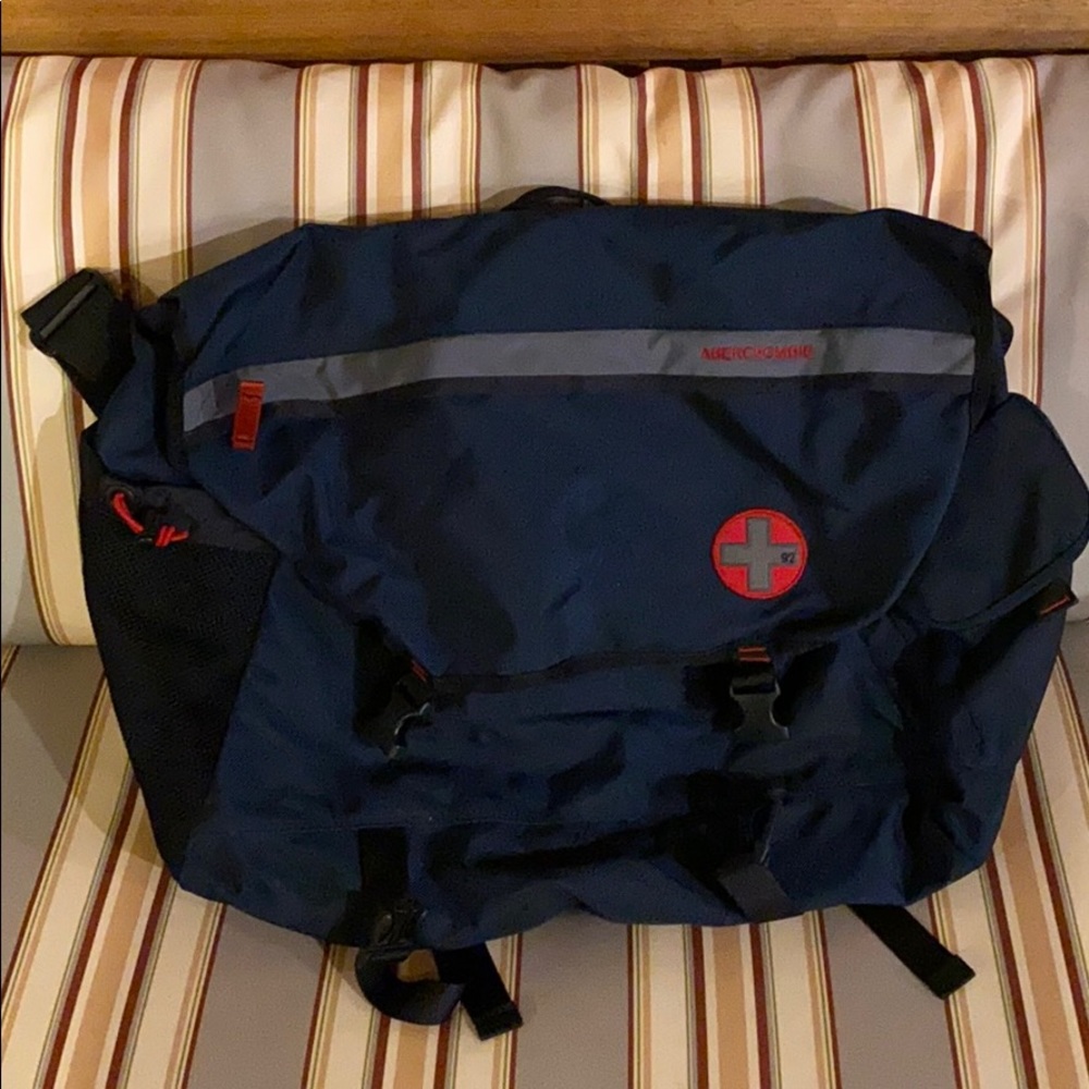 Abercrombie & Fitch Messenger Bag